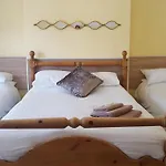 The Beacon B&B 레드카